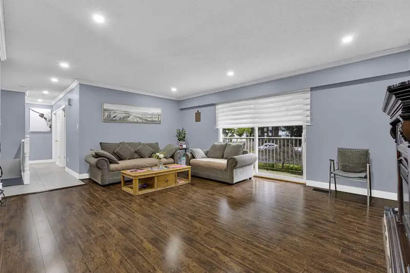 7059 BARKLEY PLACE - photo 3 of 25