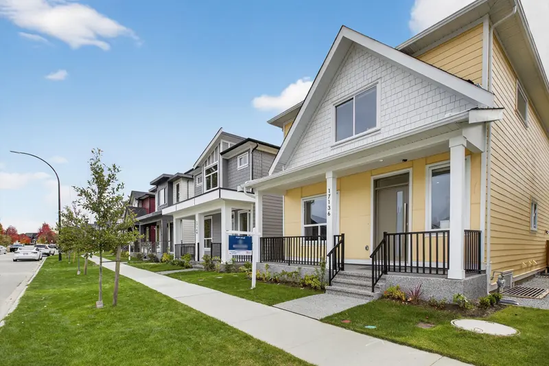 17136 1 AVENUE - photo 3 of 25