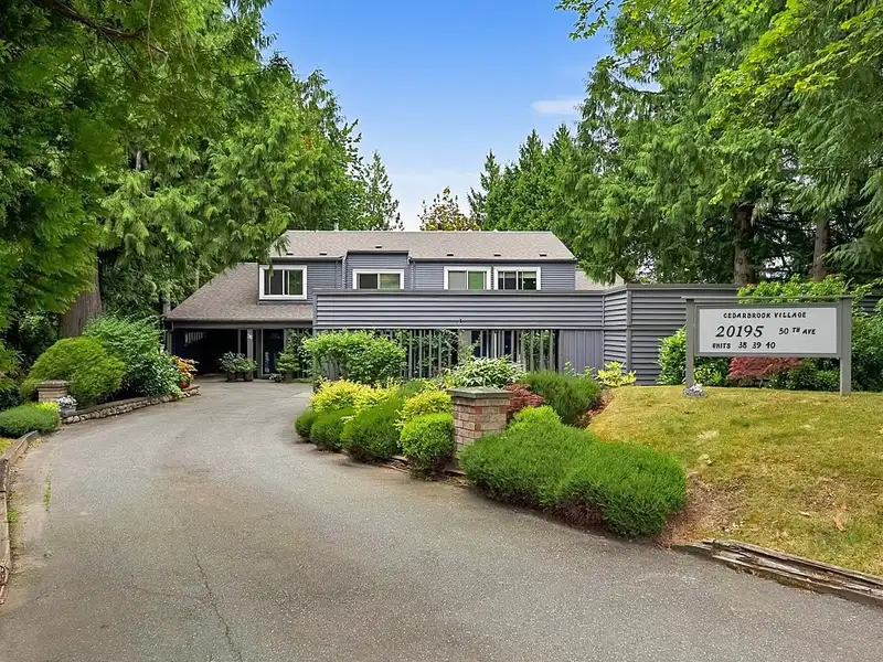 38 20195 50 AVENUE - photo 1 of 39
