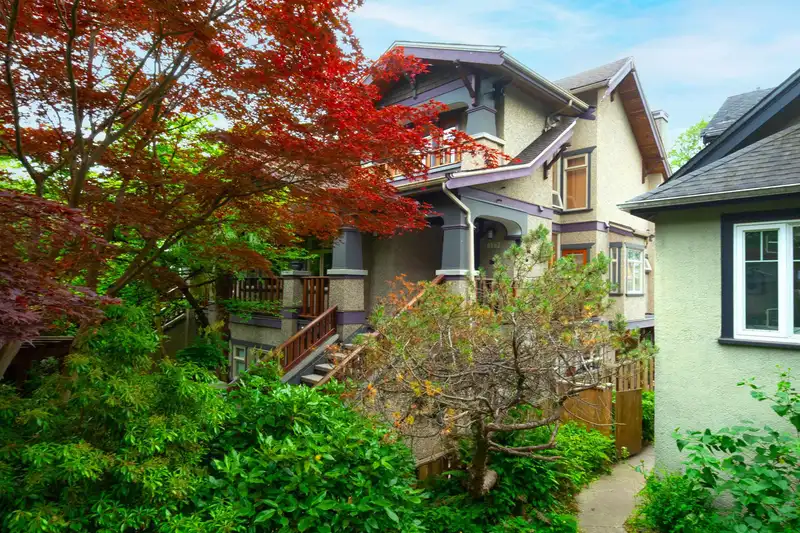 1978 W 12TH AVENUE - photo 2 of 30