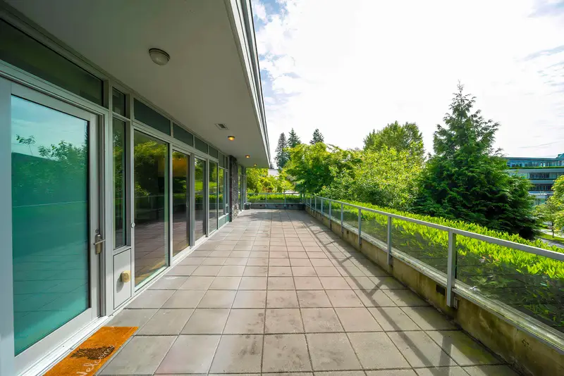 102 908 KEITH ROAD - photo 3 of 25