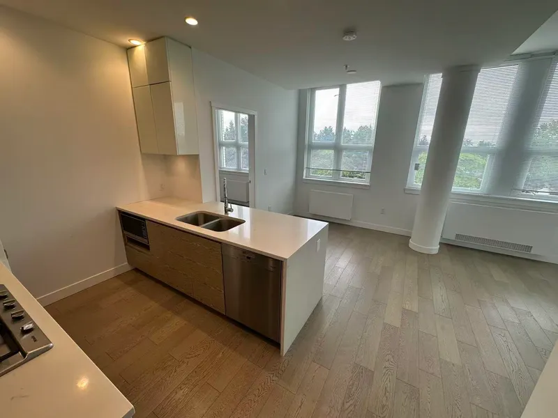 406 6733 CAMBIE STREET - photo 2 of 14