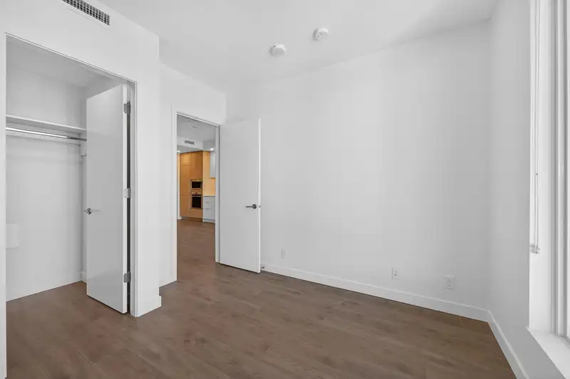4107 537 COTTONWOOD AVENUE - photo 3 of 14