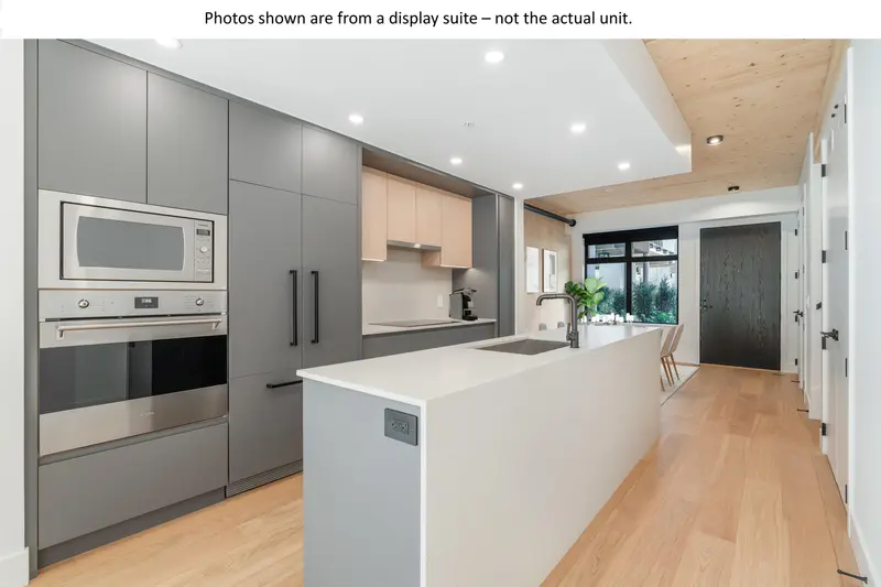 203 310 SALTER STREET - photo 3 of 21