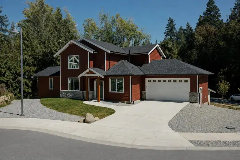 6070-72 HEARTWOOD PLACE - photo 1 of 29