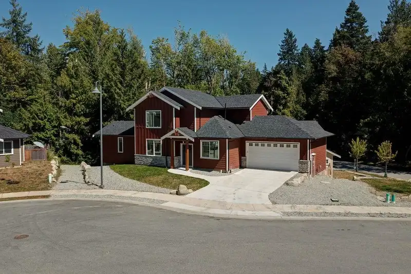 6070-72 HEARTWOOD PLACE - photo 4 of 29