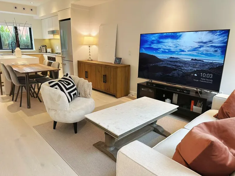 51 550 W 28TH AVENUE - photo 2 of 25