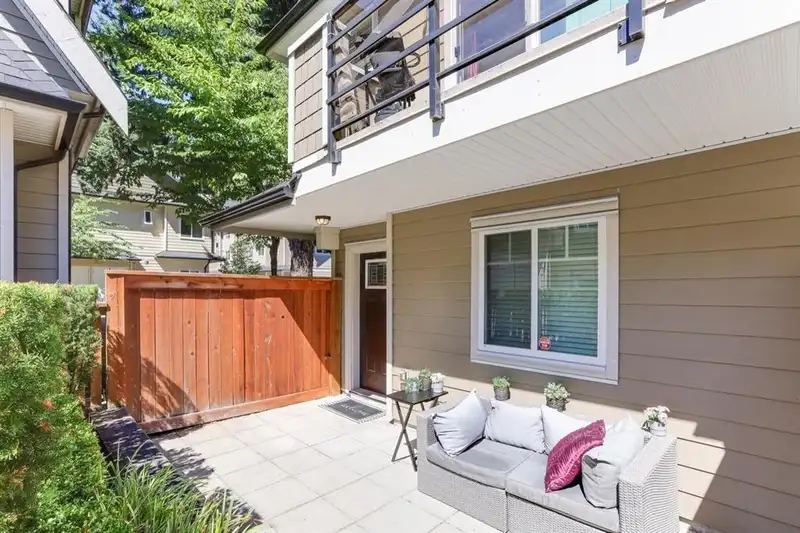 20 14285 64 AVENUE - photo 3 of 29