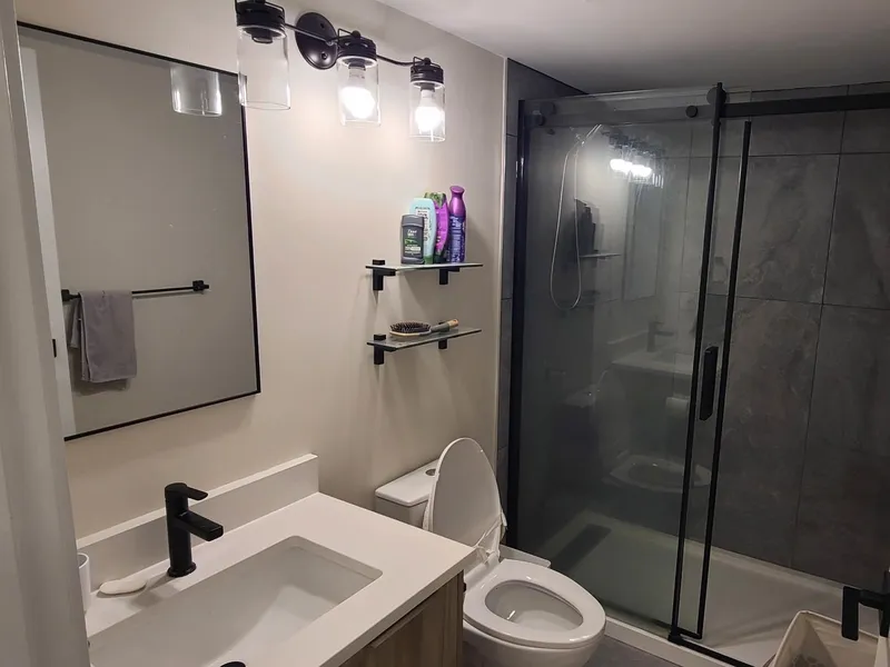 512 7831 WESTMINSTER HIGHWAY - photo 4 of 8