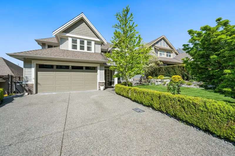 3395 APPLEWOOD DRIVE - photo 1 of 40