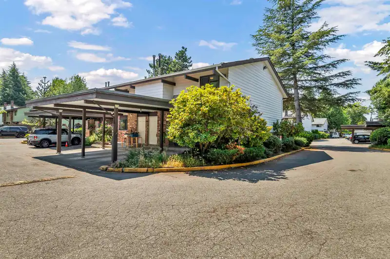 162 7484 138 STREET - photo 1 of 30