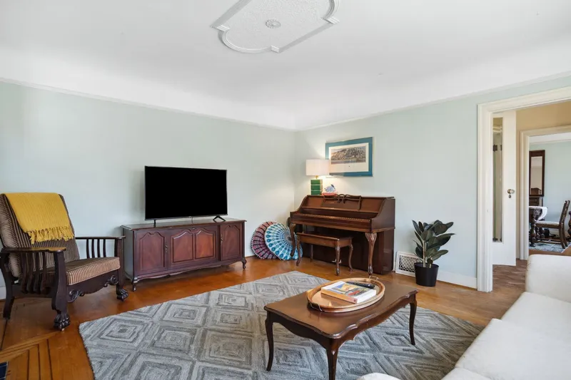 5962 DUNBAR STREET - photo 4 of 25