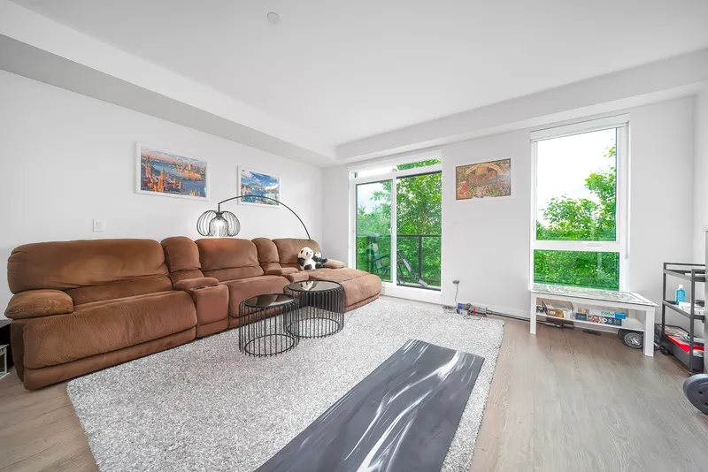 119 4738 HEMLOCK WAY - photo 1 of 25