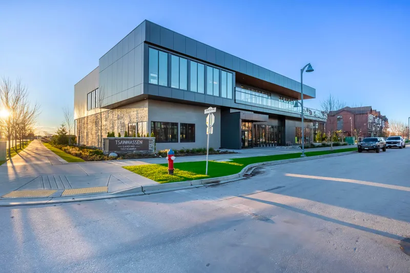 119 4738 HEMLOCK WAY - photo 3 of 25