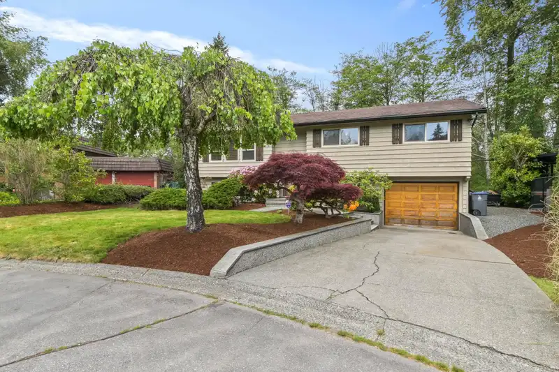7978 141A STREET - photo 2 of 40