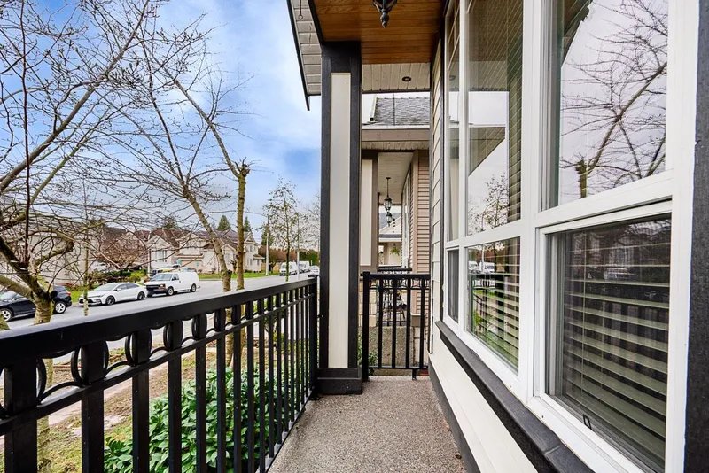 12567 66 AVENUE - photo 4 of 25