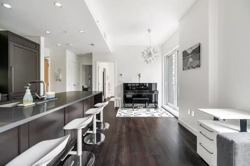 M409 5681 BIRNEY AVENUE - photo 4 of 26
