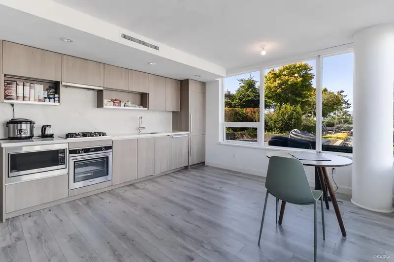 1008 8833 HAZELBRIDGE WAY - photo 3 of 18