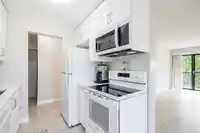 206 15020 NORTH BLUFF ROAD - thumbnail 5