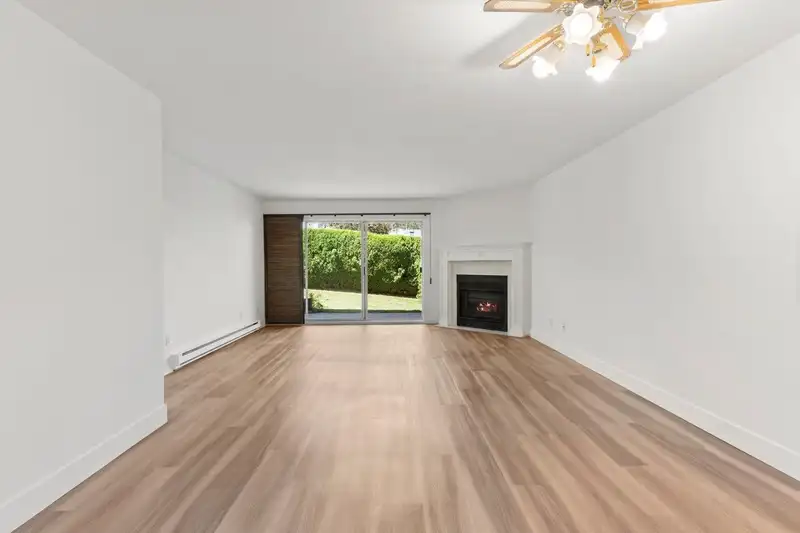 33 3110 TRAFALGAR STREET - photo 2 of 24