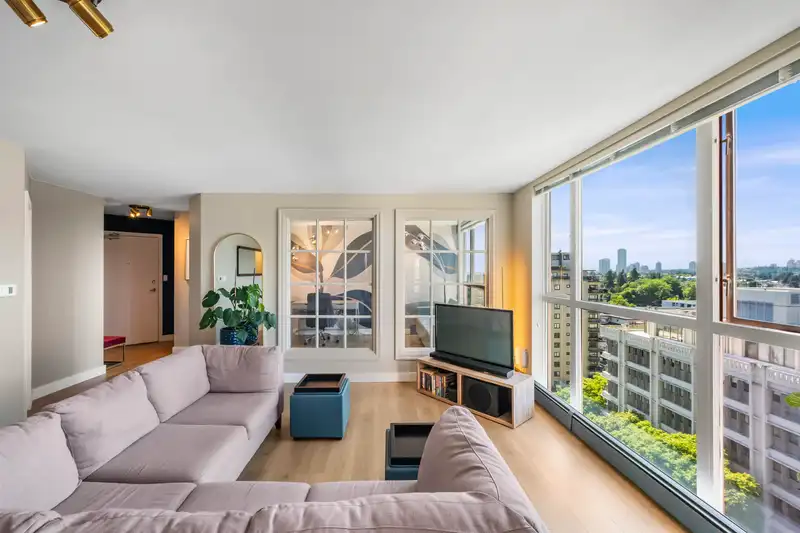 1405 612 FIFTH AVENUE - photo 2 of 36