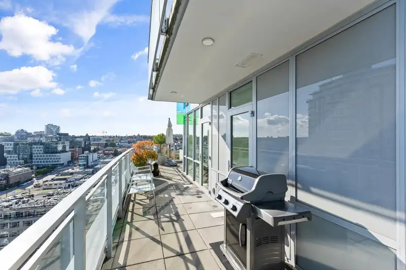 1701 1708 ONTARIO STREET - photo 4 of 32