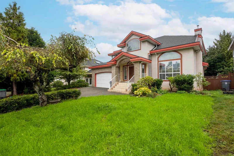 11028 162A STREET - photo 2 of 25