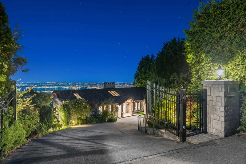 1521 CHARTWELL DRIVE - photo 2 of 25