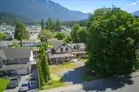 1075 3RD AVENUE - thumbnail 36