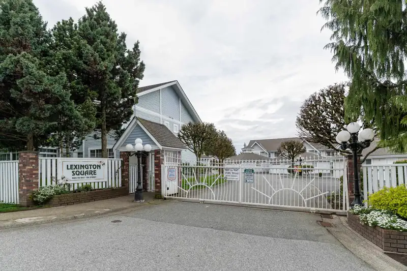 203 9109 154 STREET - photo 2 of 36