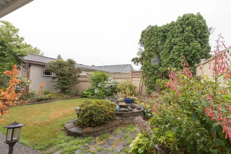23142 121A AVENUE - photo 3 of 26