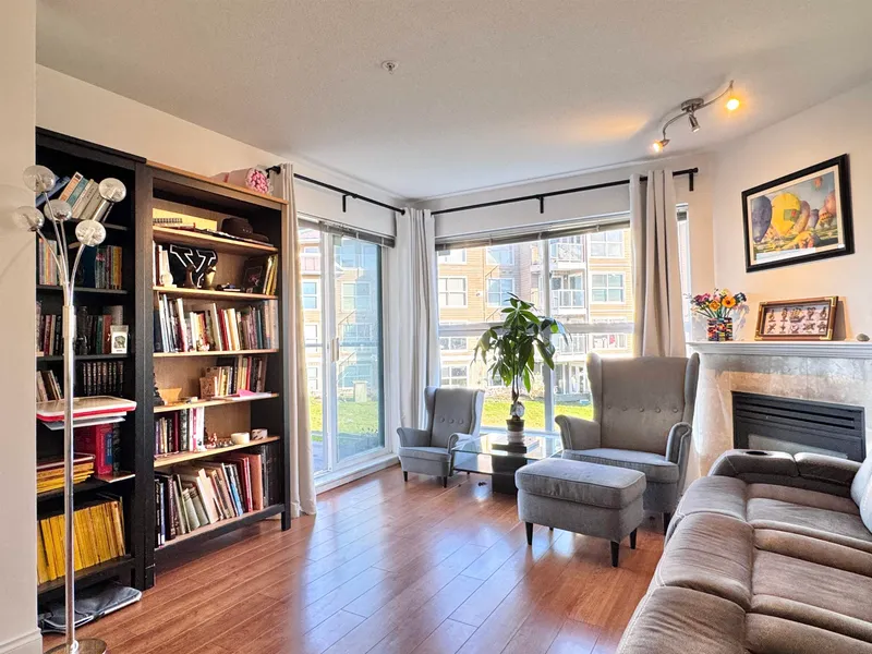 236 5880 DOVER CRESCENT - photo 3 of 25