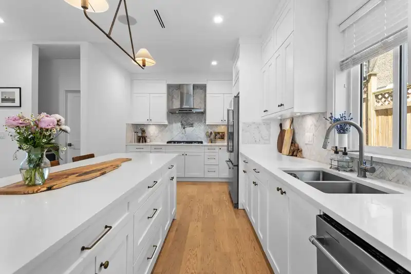 116 W WINDSOR ROAD - photo 2 of 36