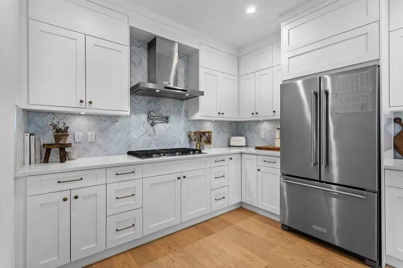 116 W WINDSOR ROAD - photo 4 of 36