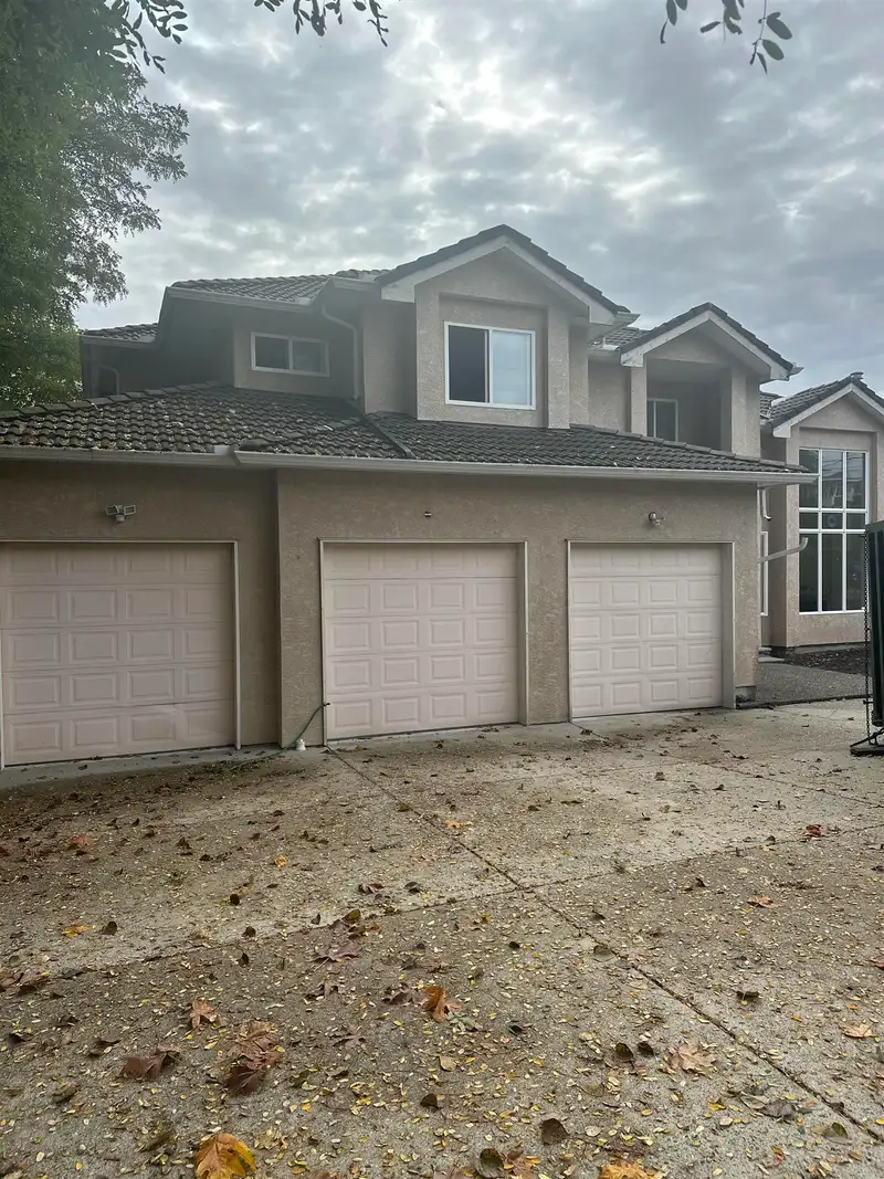 960 ROCHESTER AVENUE - photo 1 of 1