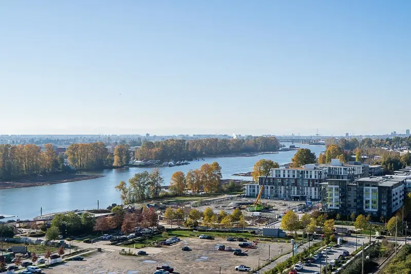 1705 3438 SAWMILL CRESCENT - photo 2 of 25