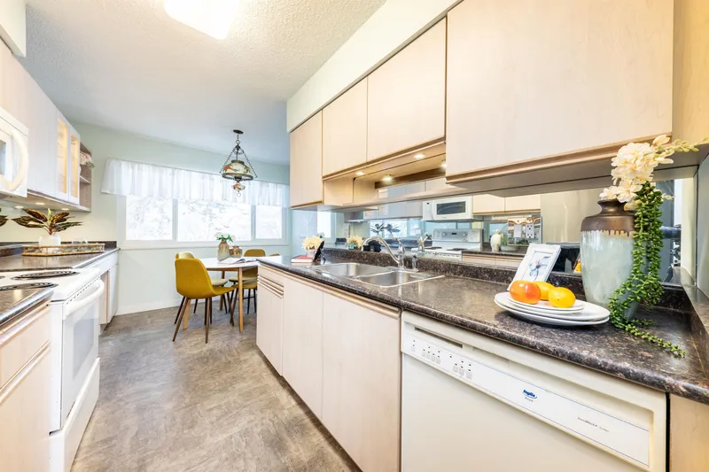 71 11491 7TH AVENUE - photo 4 of 25