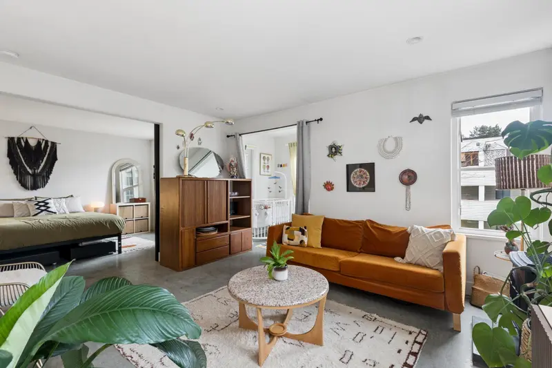 105 507 E 6TH AVENUE - photo 4 of 25