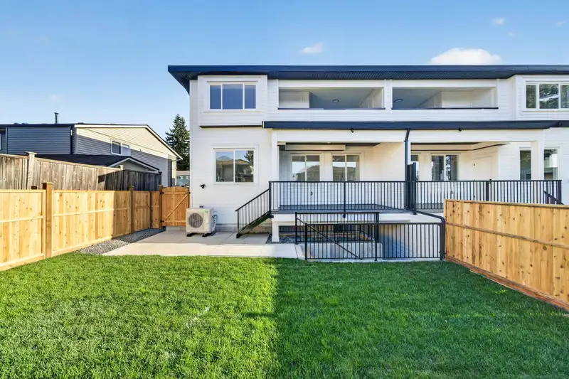 11397 85A AVENUE - photo 4 of 40