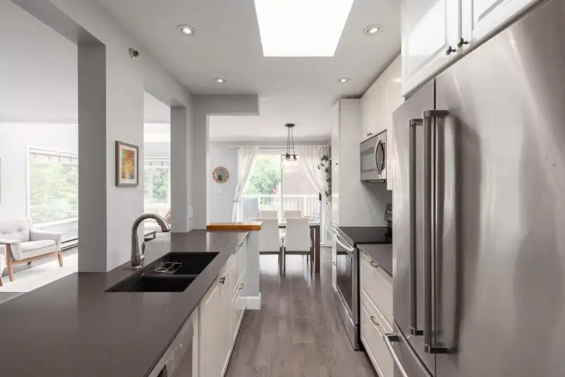 401 1147 NELSON STREET - photo 3 of 29