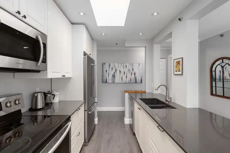 401 1147 NELSON STREET - photo 4 of 29