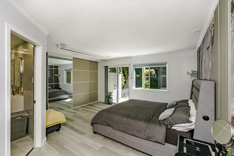 164 1386 LINCOLN DRIVE - photo 4 of 28