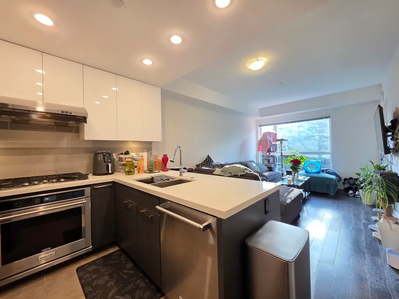 122 5311 CEDARBRIDGE WAY - photo 1 of 17