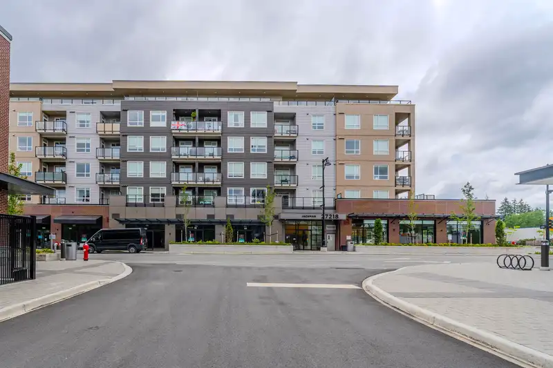 410 27218 ALDERGROVE TOWN CENTRE DRIVE - photo 2 of 27