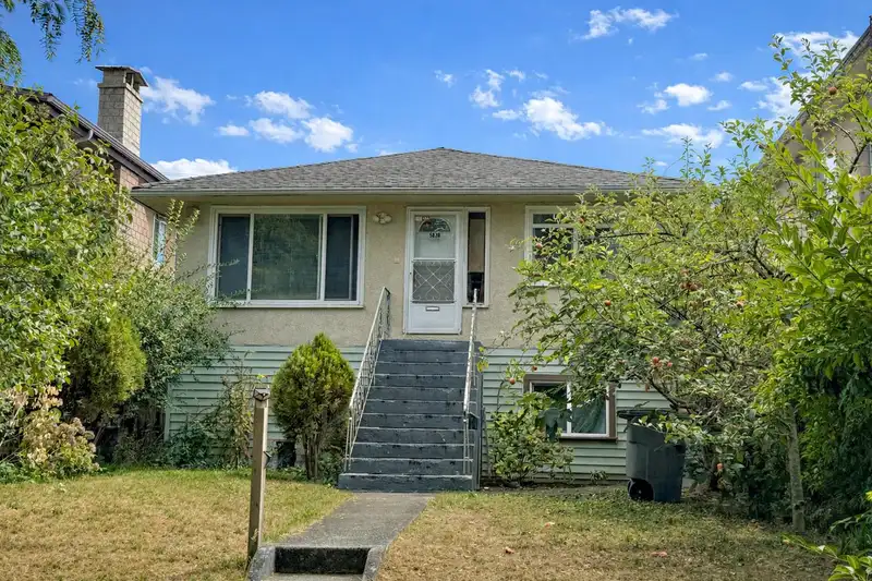 5828 KERR STREET - photo 1 of 40