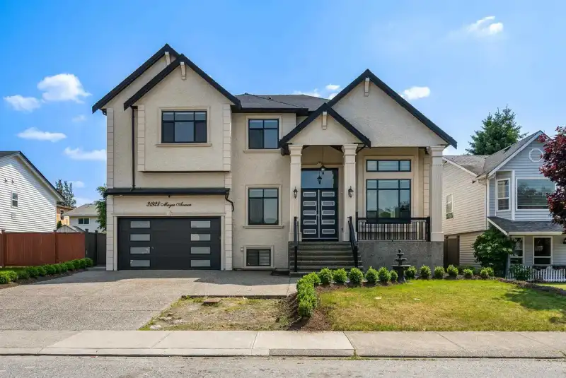 31928 MAYNE AVENUE - photo 1 of 38