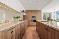 1101 3200 CORVETTE WAY - thumbnail 2