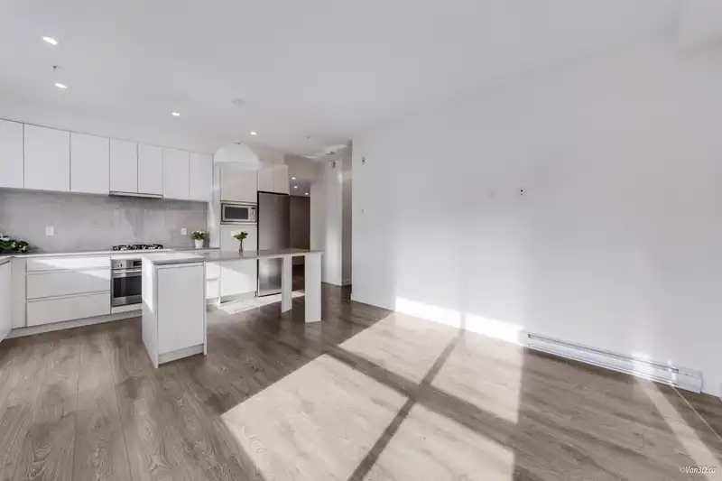 313 14225 103A AVENUE - photo 3 of 22