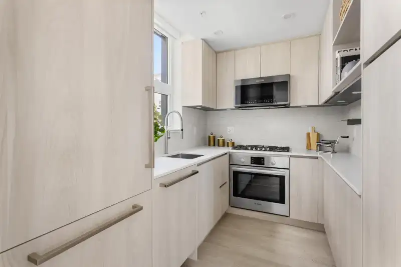 3249 CLIVE AVENUE - photo 4 of 28