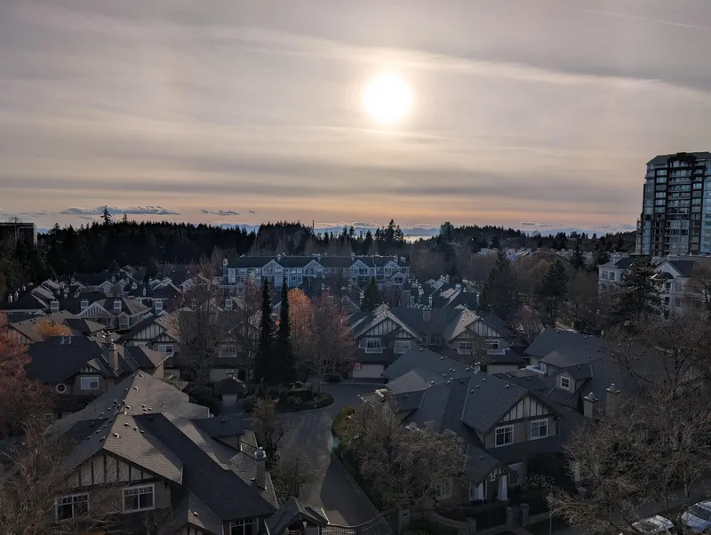 901 5615 HAMPTON PLACE - photo 2 of 25